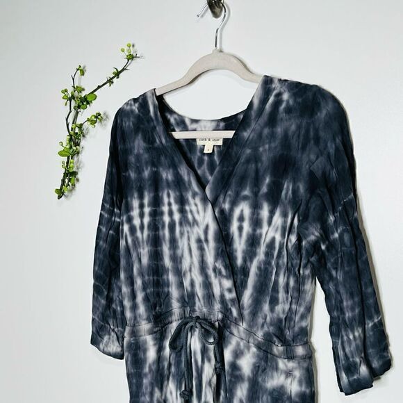 Cloth & Stone Slate Gray Blue Tie Dye Shorts Romper - Picture 4 of 13